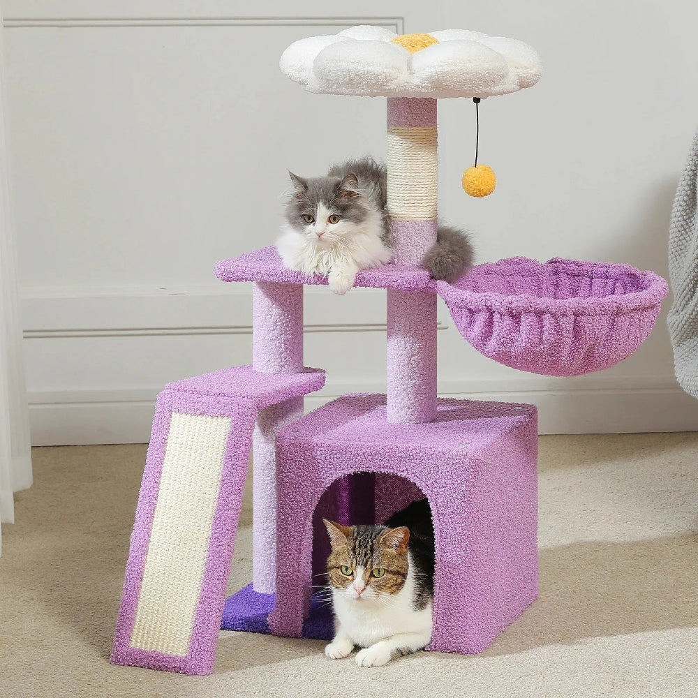 Petit arbre à chat violet salon